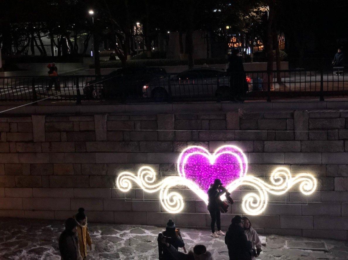2025, christmas, lights, festival, beautiful, romantic, holiday, happy new year, 2025, lanterns, angels, heart, stream, cheonggyecheon, seoul, korea, jonggak